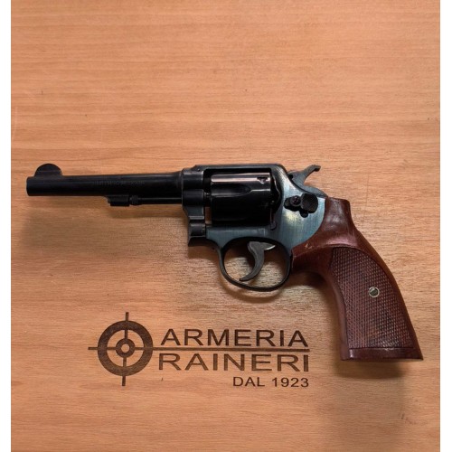 SMTHI & WESSON Military & Police 5"...